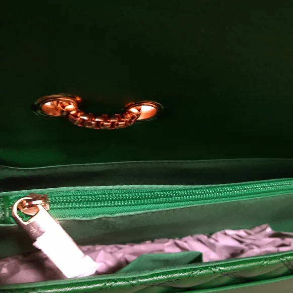 Green Old Hollywood Elegant Quilted Shoulderbag or Lrg Blk Pouch w Gold Chain - Picture 3 of 10